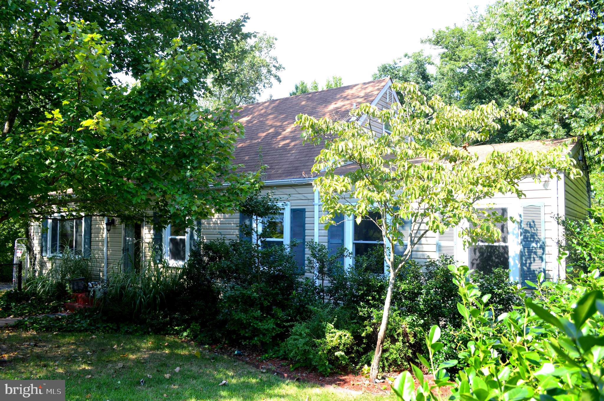 6708 Woodland Road Morningside, MD 20746 - Photo 3 of 42 Another front elevation picture