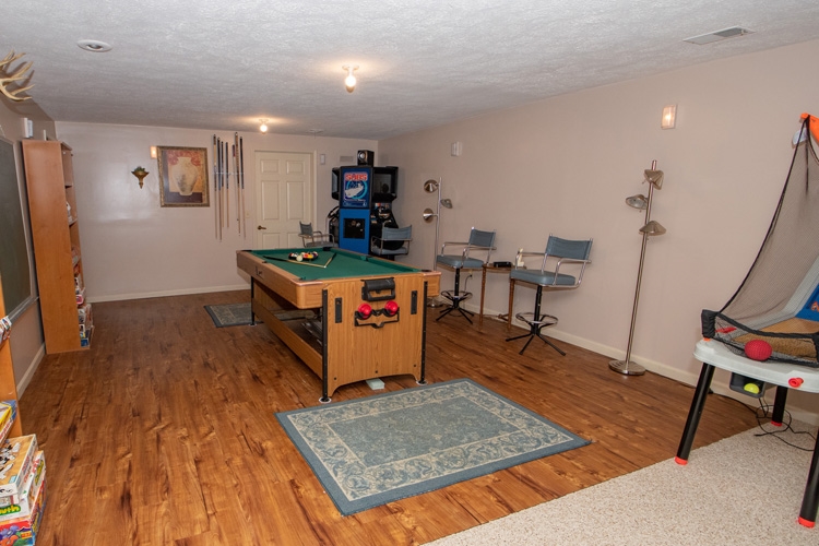 11060 Anderson Road Granger, IN 46530 - Photo 19 of 36 Gallery Image 19