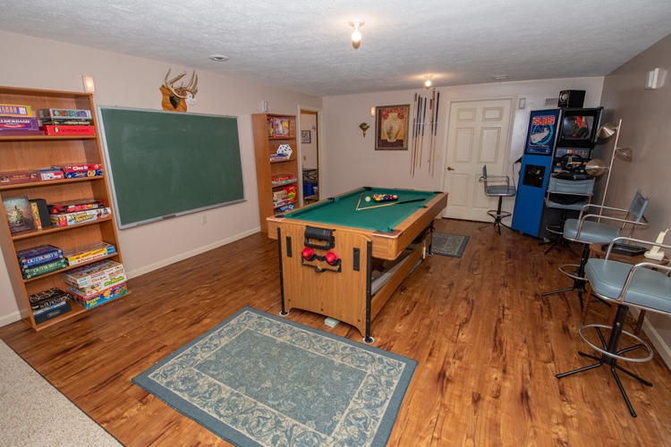 11060 Anderson Road Granger, IN 46530 - Photo 20 of 36 Gallery Image 20