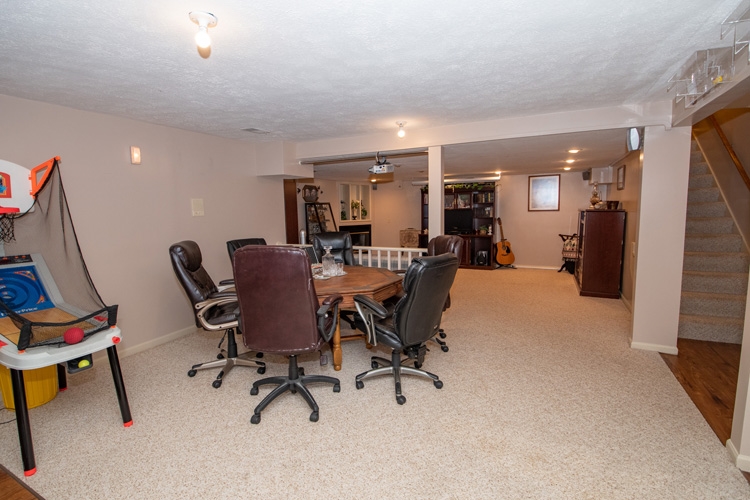 11060 Anderson Road Granger, IN 46530 - Photo 23 of 36 Gallery Image 23