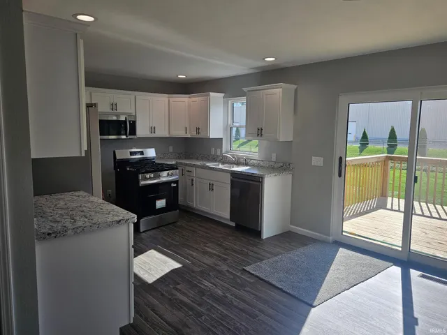 $370,000 | 365 Country Lane, Shipshewana, IN 46565