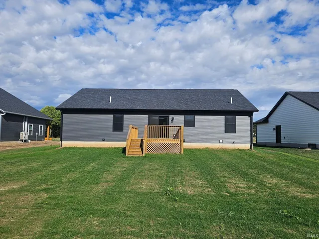 $370,000 | 365 Country Lane, Shipshewana, IN 46565