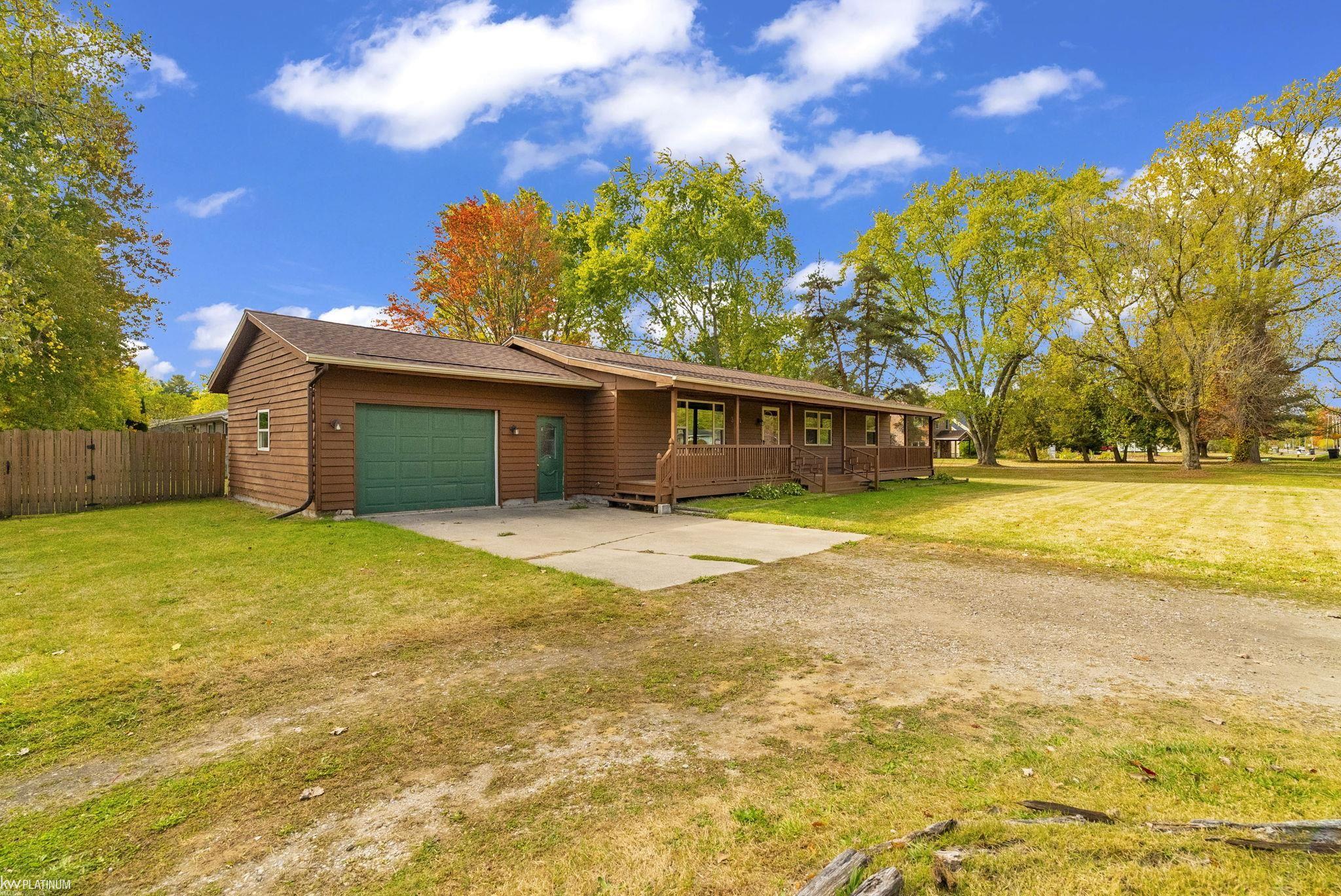 3431 Krafft Road Fort Gratiot, MI 48059 - Photo 2 of 23 50191783-fd711e5c-afd5-467e-8e7b-03d2d2015333.JPG