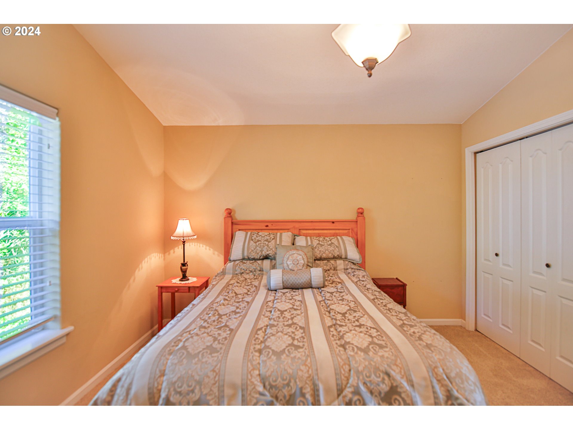 311 Council Hill Road Lakeside, OR 97449 - Photo 37 of 42 a bed room with a bed