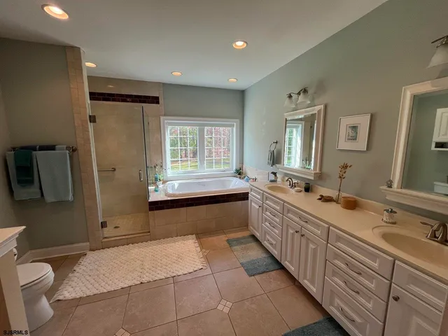 $769,500 | 2551 7th Avenue, Hammonton, NJ 08037