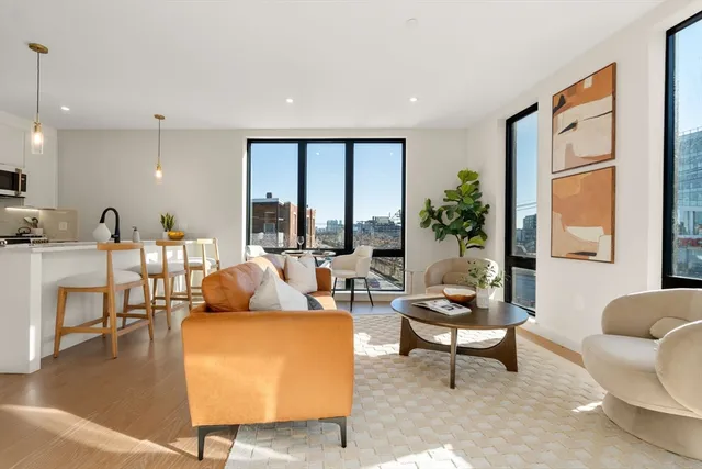 $799,000 | 100 Lincoln Street, Unit 304, Boston, MA 02135