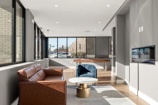 $799,000 | 100 Lincoln Street, Unit 304, Boston, MA 02135