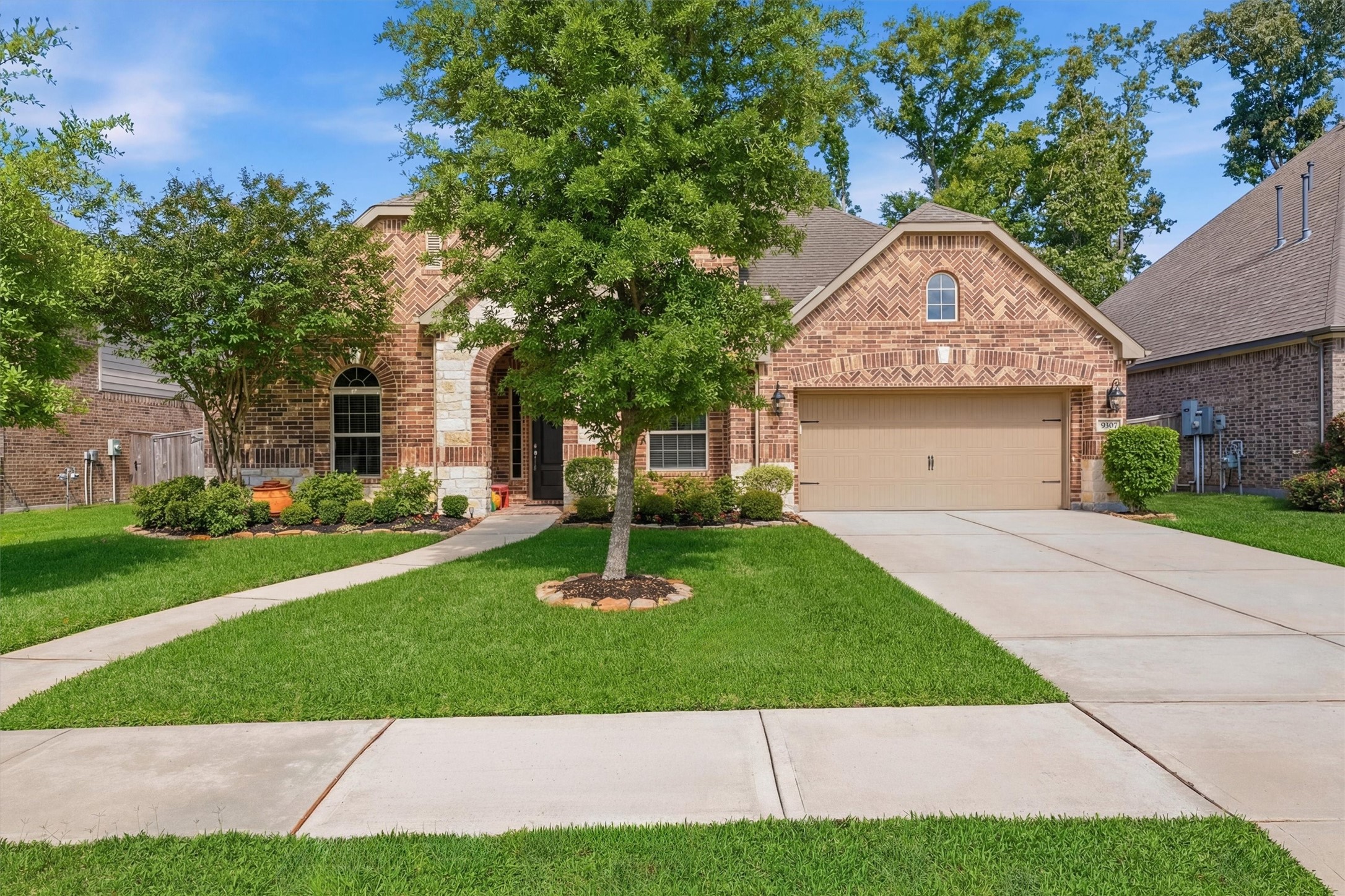 9307 Providence Bend Lane Houston, TX 77365 - Photo 2 of 45