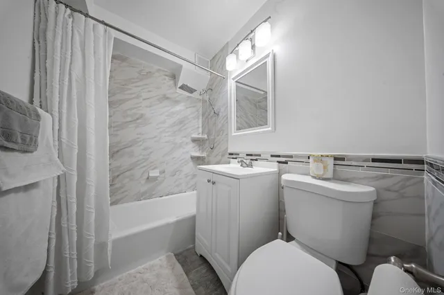 $2,500 | 58-03 Calloway Street, Unit 4FF | South Corona