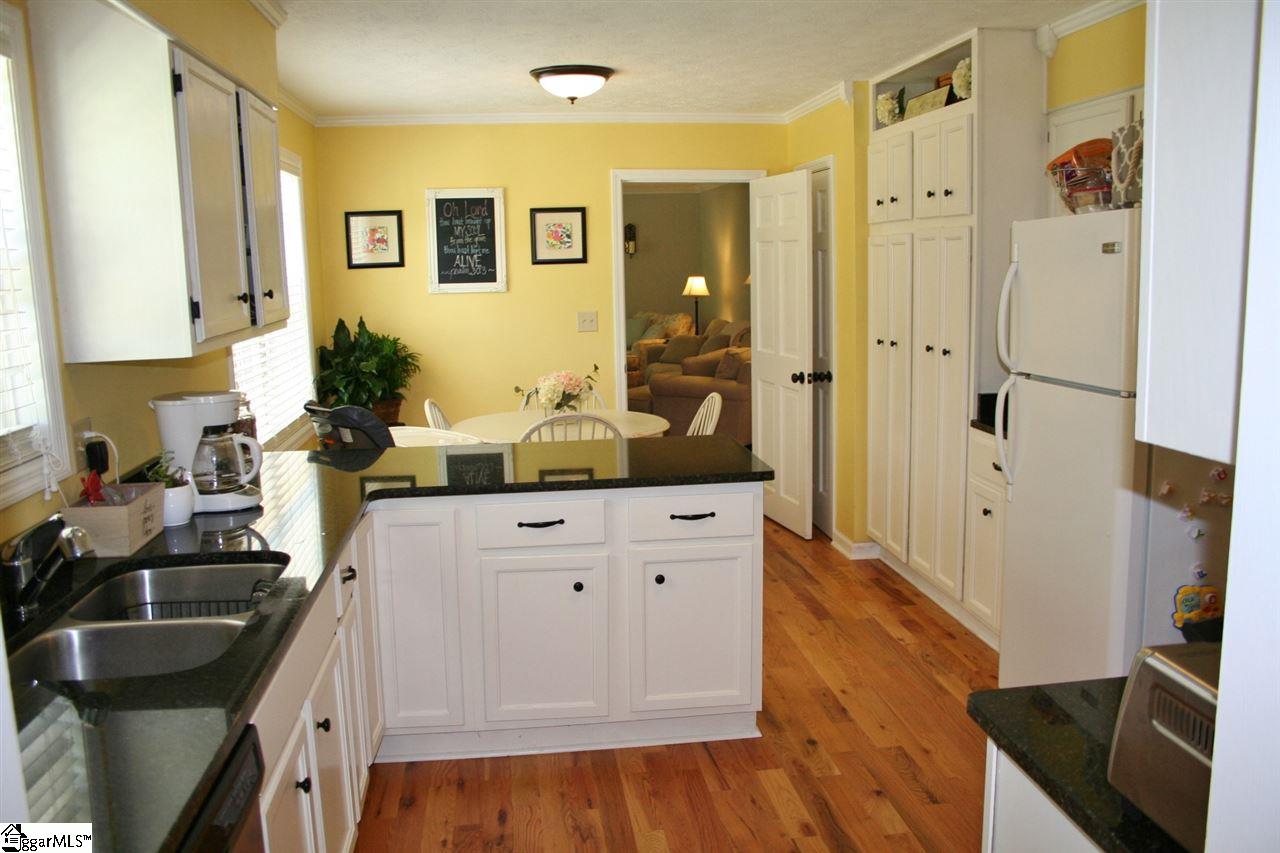 506 East Hackney Road Greer, SC 29650 - Photo 3 of 28 Gallery Image 3