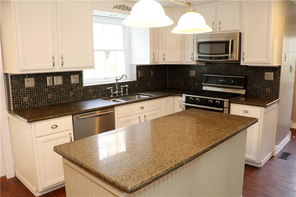 3226 Apache Road Pittsburgh, PA 15241 - Photo 7 of 25