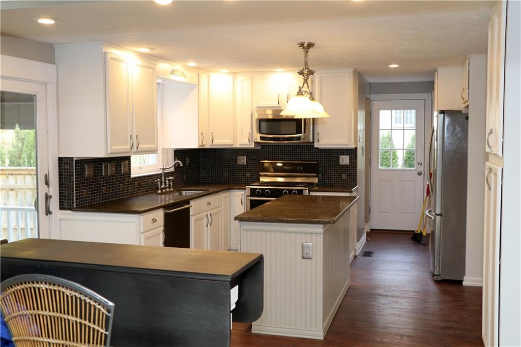 3226 Apache Road Pittsburgh, PA 15241 - Photo 8 of 25