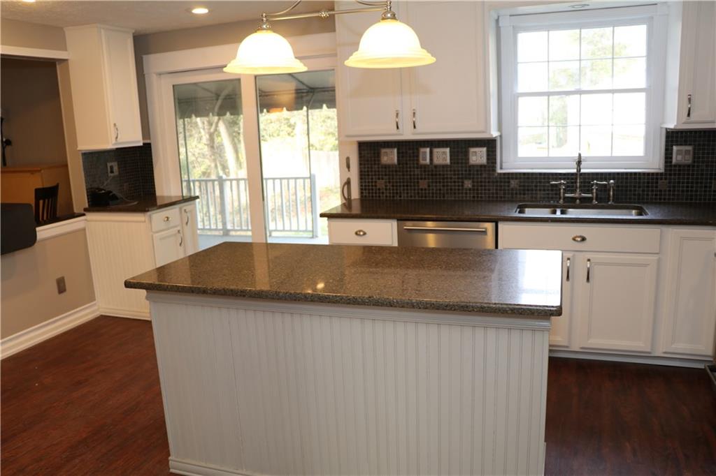 3226 Apache Road Pittsburgh, PA 15241 - Photo 10 of 25