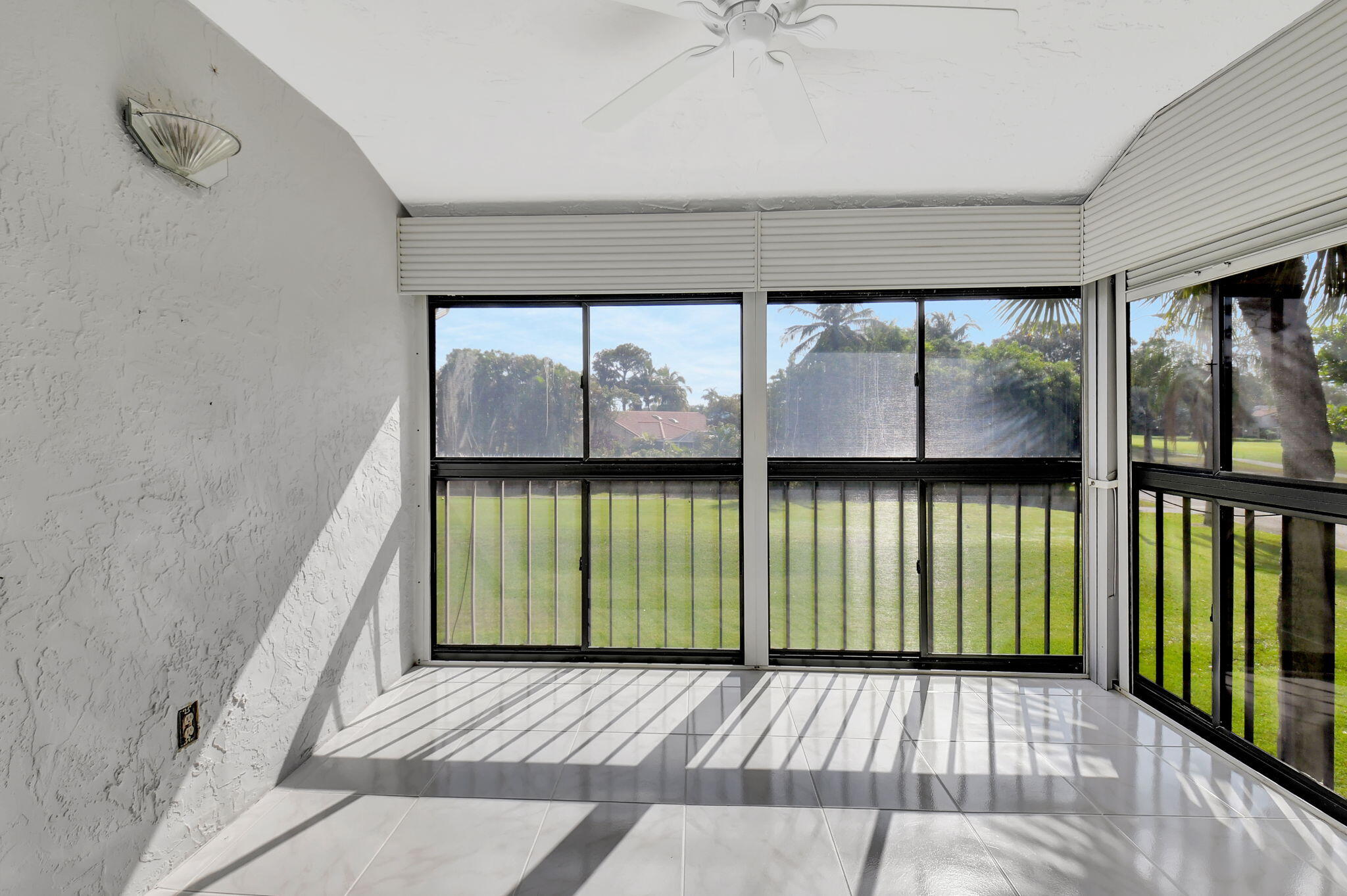 9187 Norte Lago, Unit 5J Boca Raton, FL 33428 - Photo 24 of 48 24-web-or-mls-DSC_8590