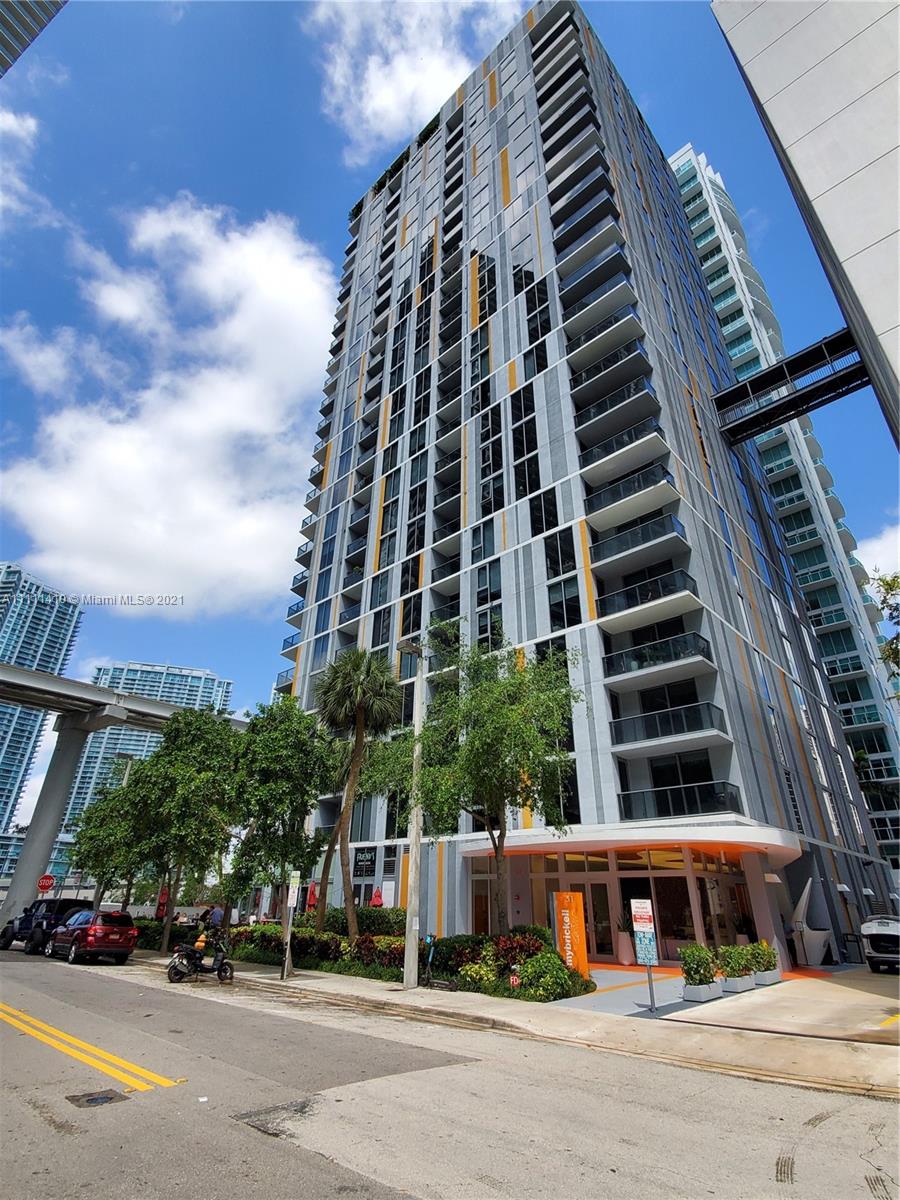 31 Southeast 6th Street, Unit 505 Miami, FL 33131 - Photo 46 of 71 a view of a building and a street