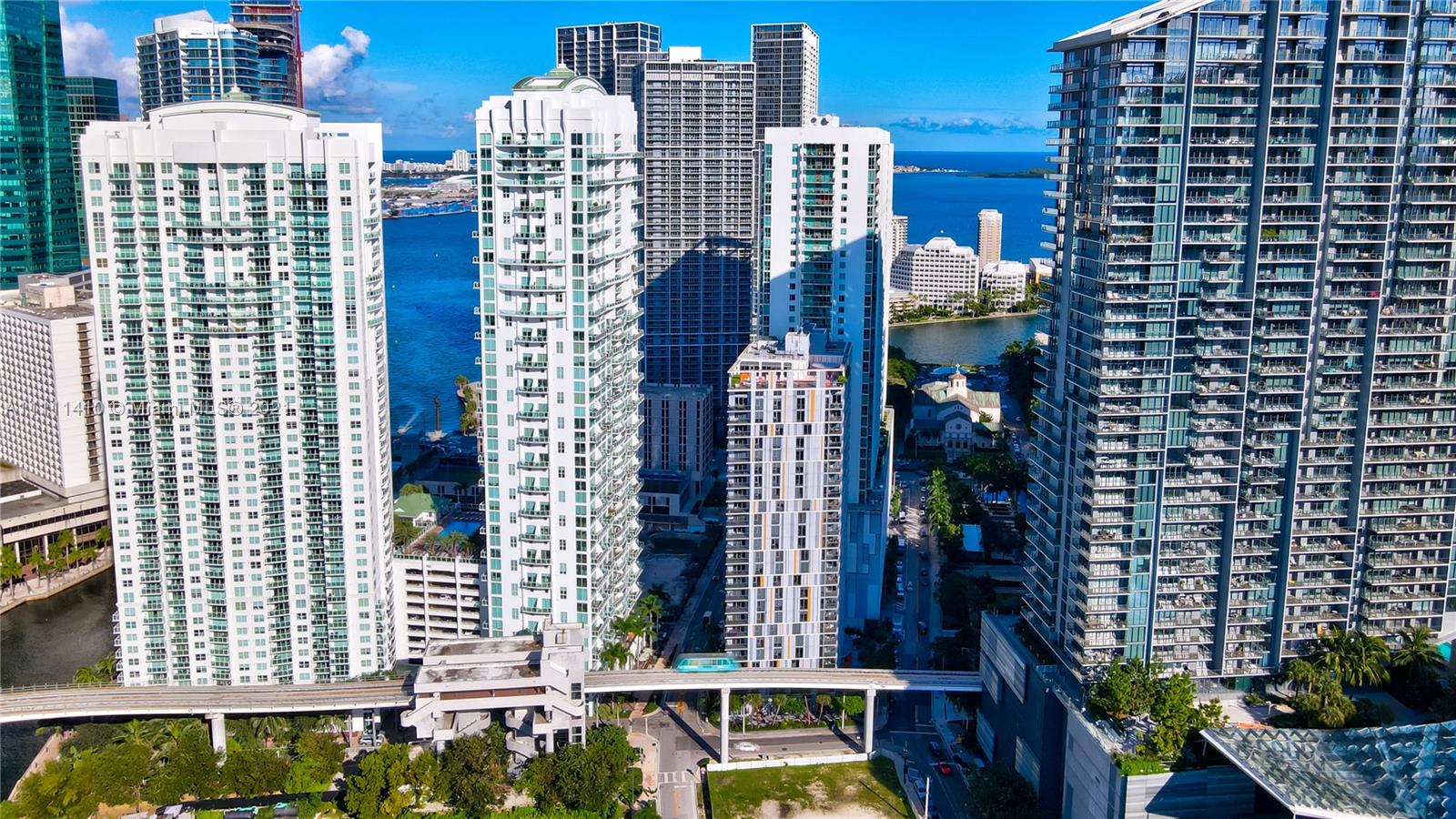 31 Southeast 6th Street, Unit 505 Miami, FL 33131 - Photo 66 of 71 a front view of a building