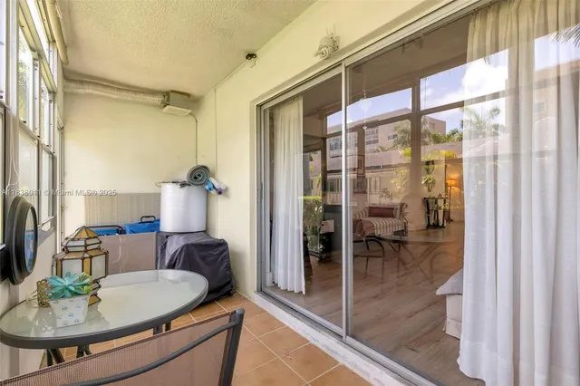 $215,000 | 233 Northeast 14th Avenue, Unit 108, Hallandale Beach, FL 33009