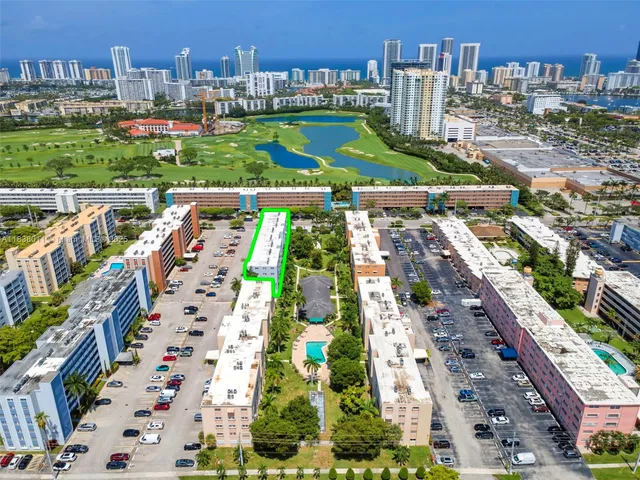 $215,000 | 233 Northeast 14th Avenue, Unit 108, Hallandale Beach, FL 33009