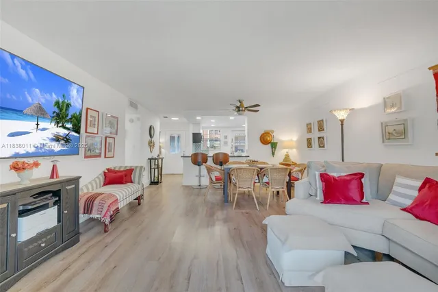 $215,000 | 233 Northeast 14th Avenue, Unit 108, Hallandale Beach, FL 33009