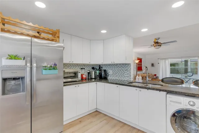 $215,000 | 233 Northeast 14th Avenue, Unit 108, Hallandale Beach, FL 33009