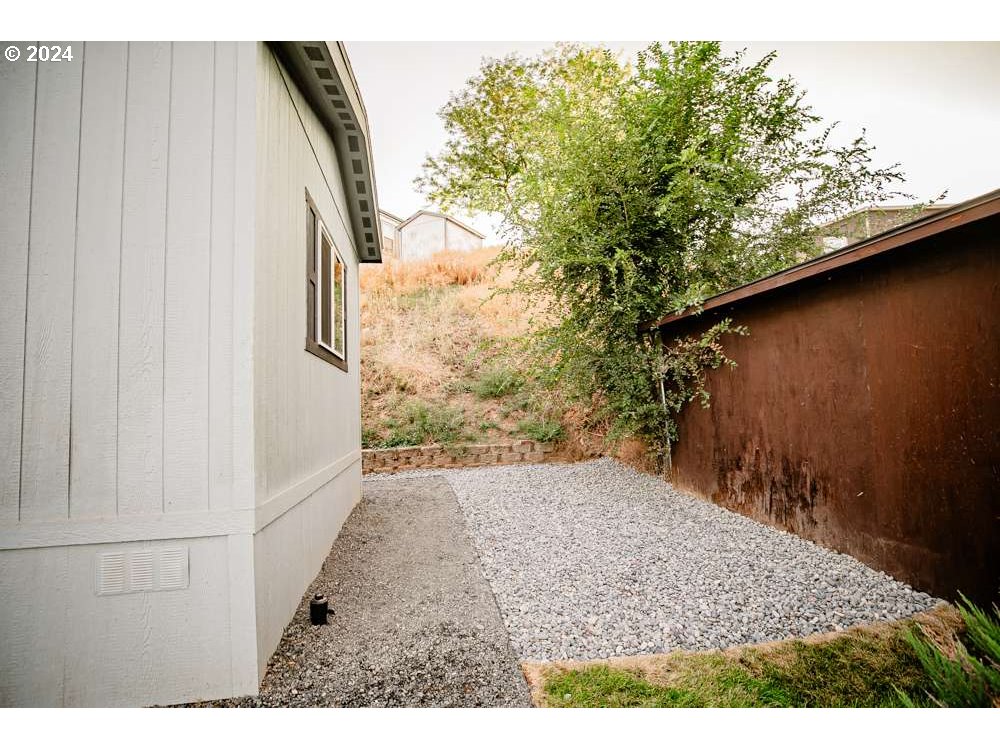 2801 Southwest Hautama Road, Unit 45 Pendleton, OR 97801 - Photo 18 of 25