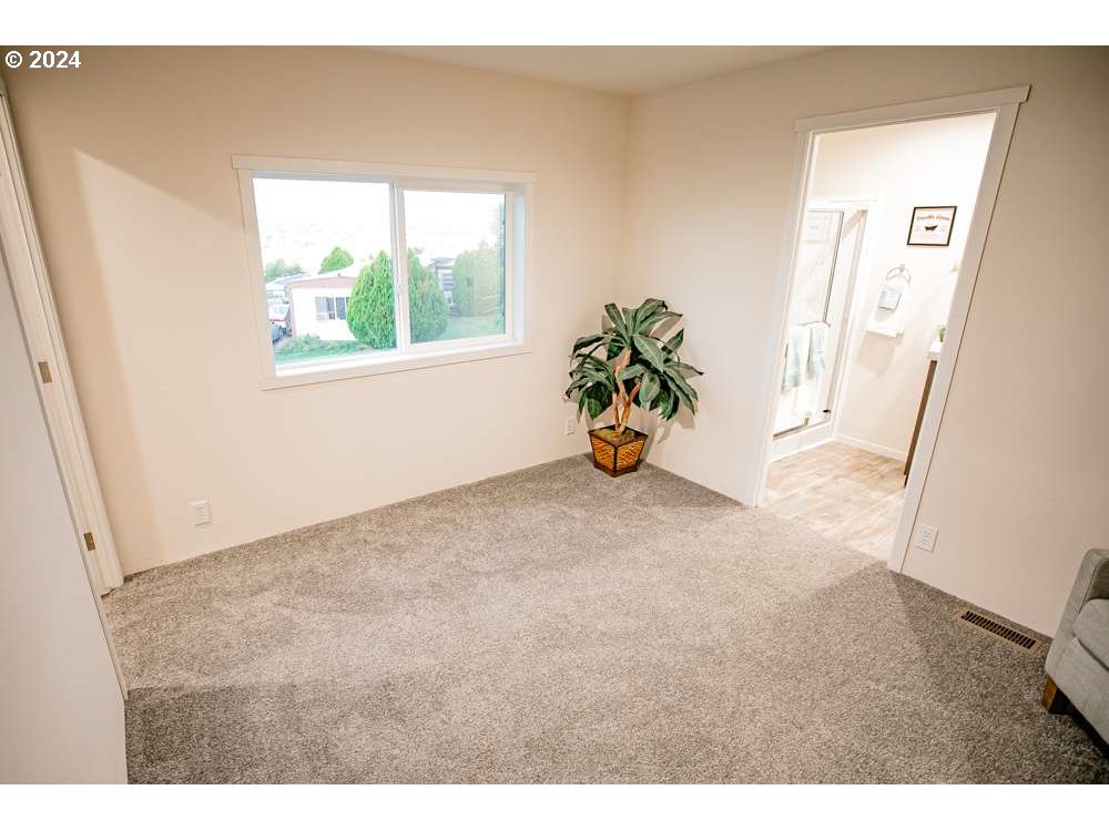 2801 Southwest Hautama Road, Unit 45 Pendleton, OR 97801 - Photo 5 of 25