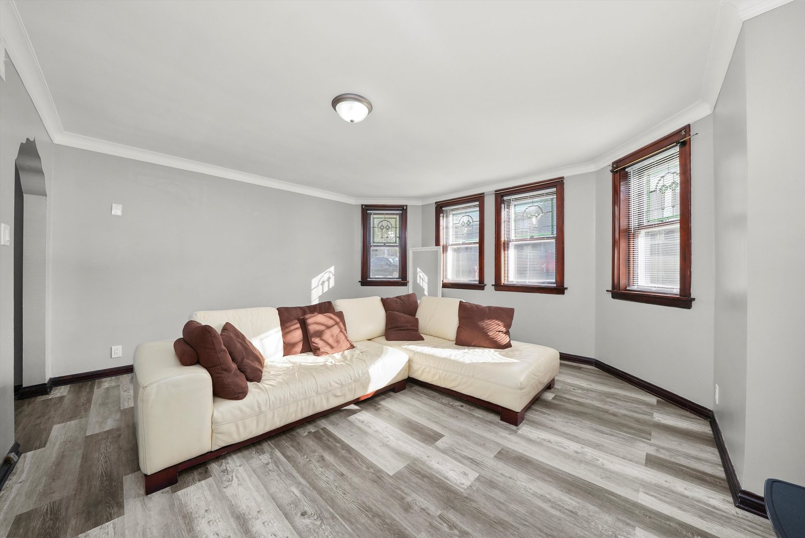 4928 West Altgeld Street Chicago, IL 60639 - Photo 5 of 51 Gallery Image 5