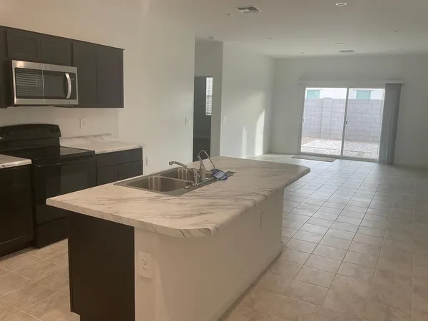 $2,250 | 3375 West Stanton Avenue, Apache Junction, AZ 85120