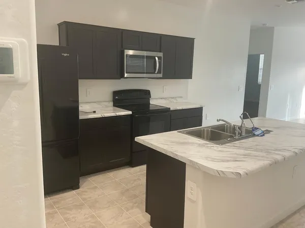 $2,250 | 3375 West Stanton Avenue, Apache Junction, AZ 85120