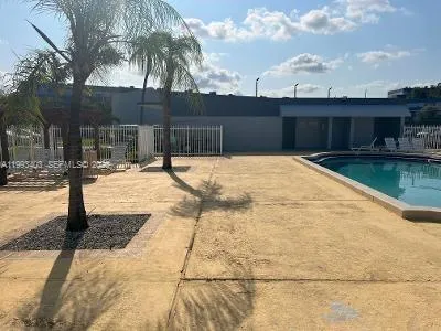 $2,000 | 9365 Fontainebleau Boulevard, Unit E228, Miami, FL 33172