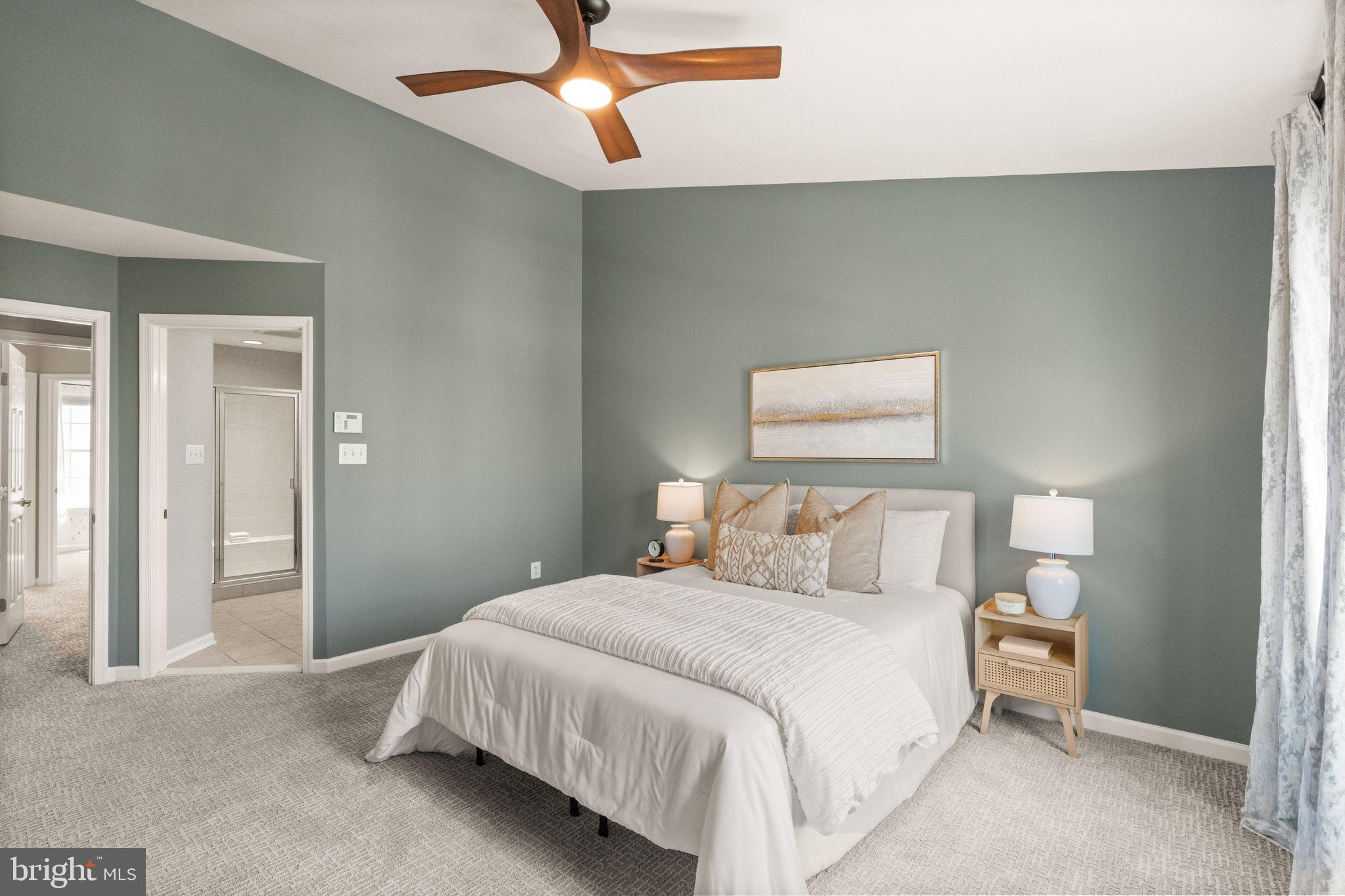 7015 Trek Way Gainesville, VA 20155 - Photo 23 of 56 Contemporary fan and vaulted ceiling