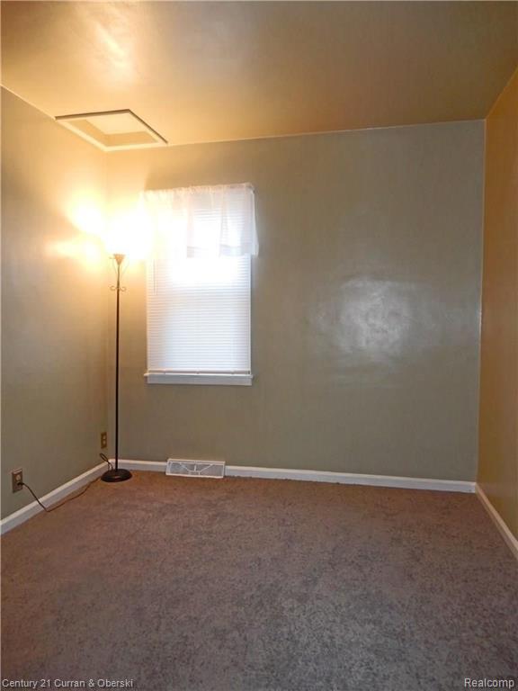 25040 Doxtator Street Dearborn, MI 48128 - Photo 4 of 27