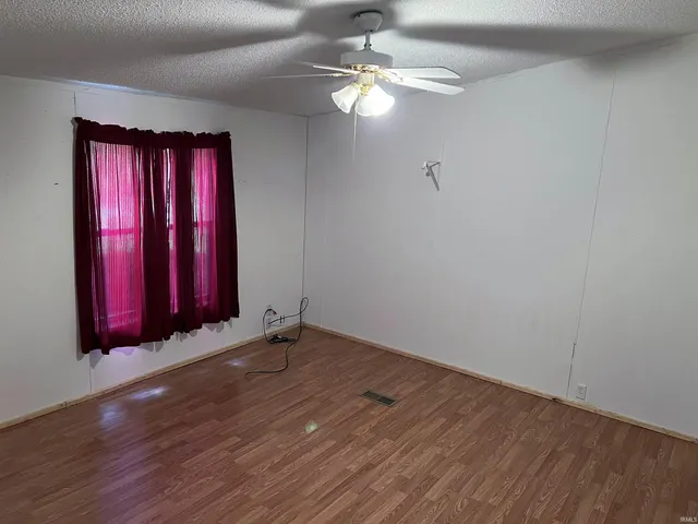 $78,250 | 1160 Southeast 5th Street, Linton, IN 47441