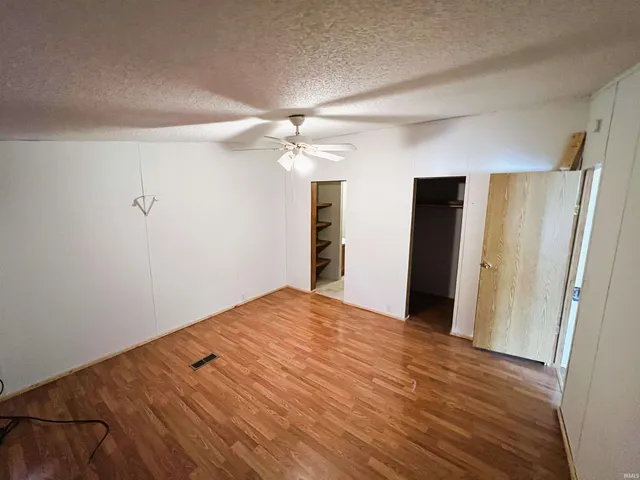 $78,250 | 1160 Southeast 5th Street, Linton, IN 47441