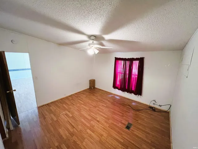 $78,250 | 1160 Southeast 5th Street, Linton, IN 47441