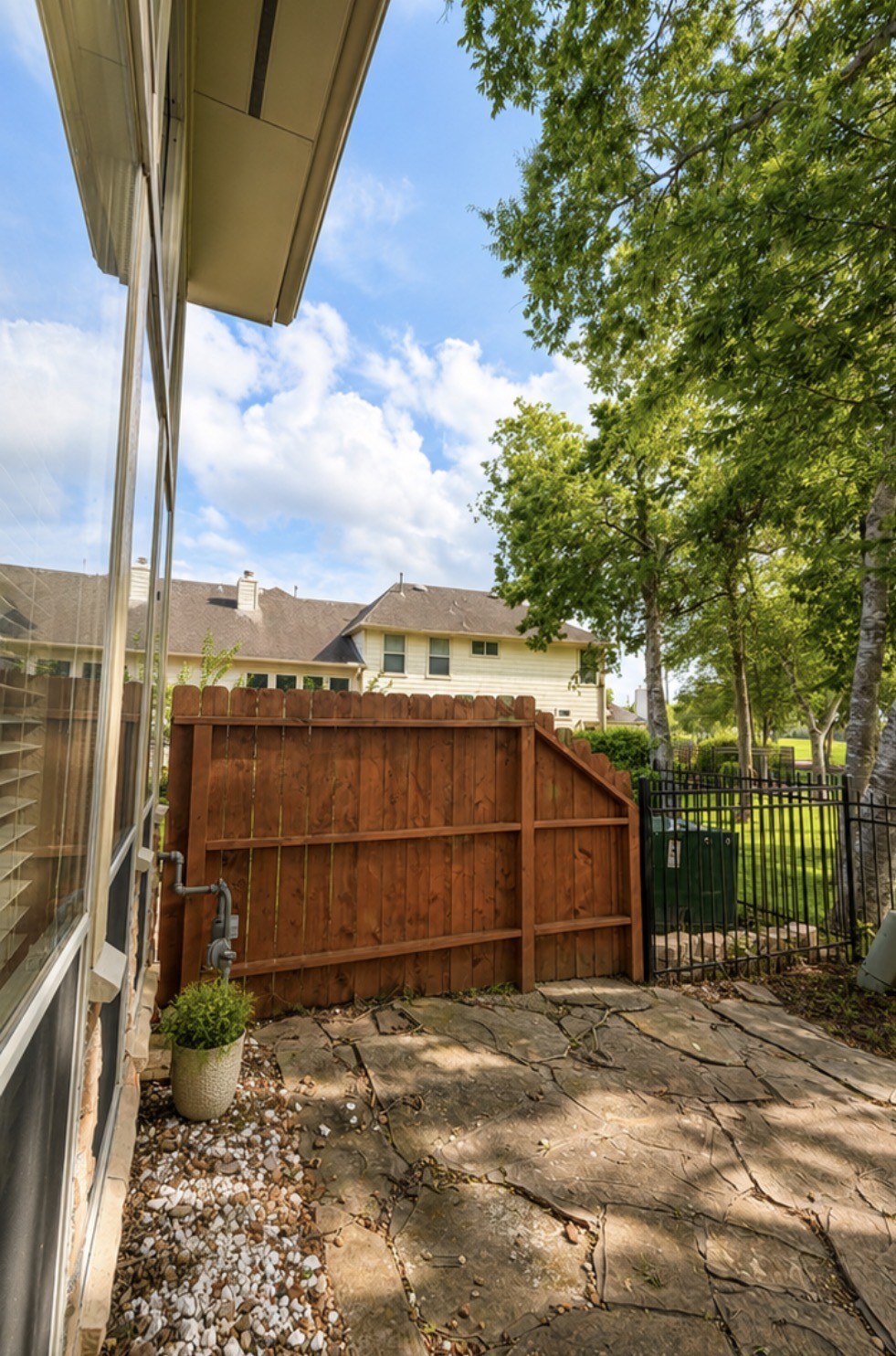 2219 Ridge Wood Lane Sugar Land, TX 77479 - Photo 19 of 22