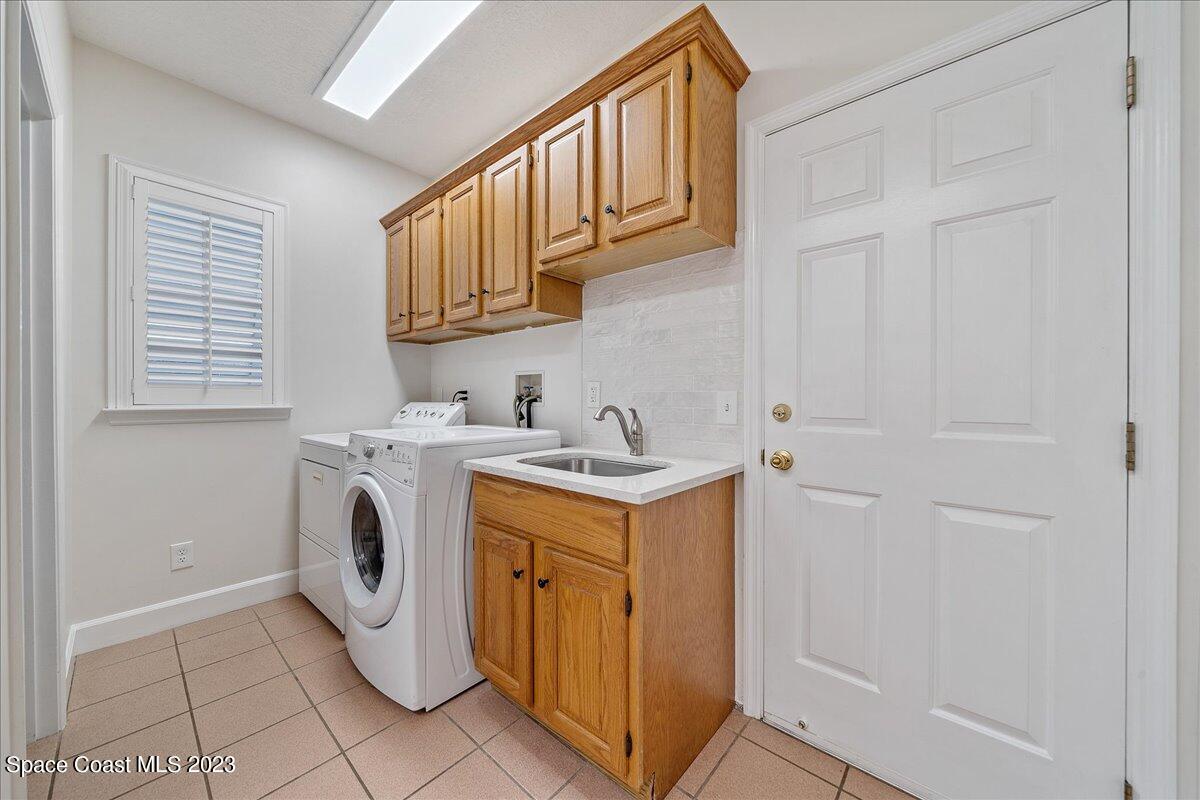 4150 Windover Way Melbourne, FL 32934 - Photo 37 of 57 Laundry Area
