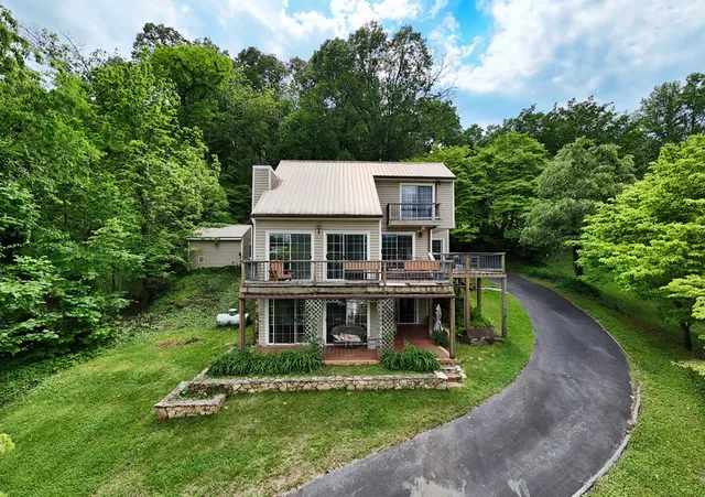 $999,000 | 197 Kilpatrick Point Drive, Hayesville, NC 28904