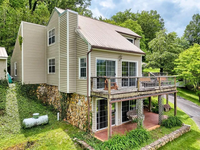 $999,000 | 197 Kilpatrick Point Drive, Hayesville, NC 28904