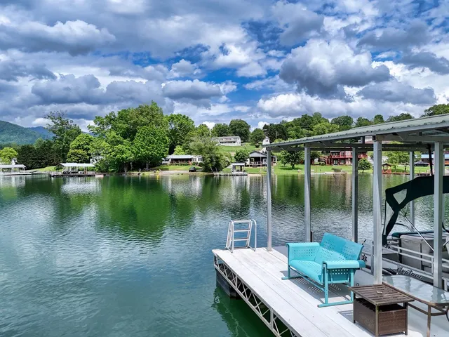 $999,000 | 197 Kilpatrick Point Drive, Hayesville, NC 28904