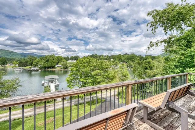 $999,000 | 197 Kilpatrick Point Drive, Hayesville, NC 28904