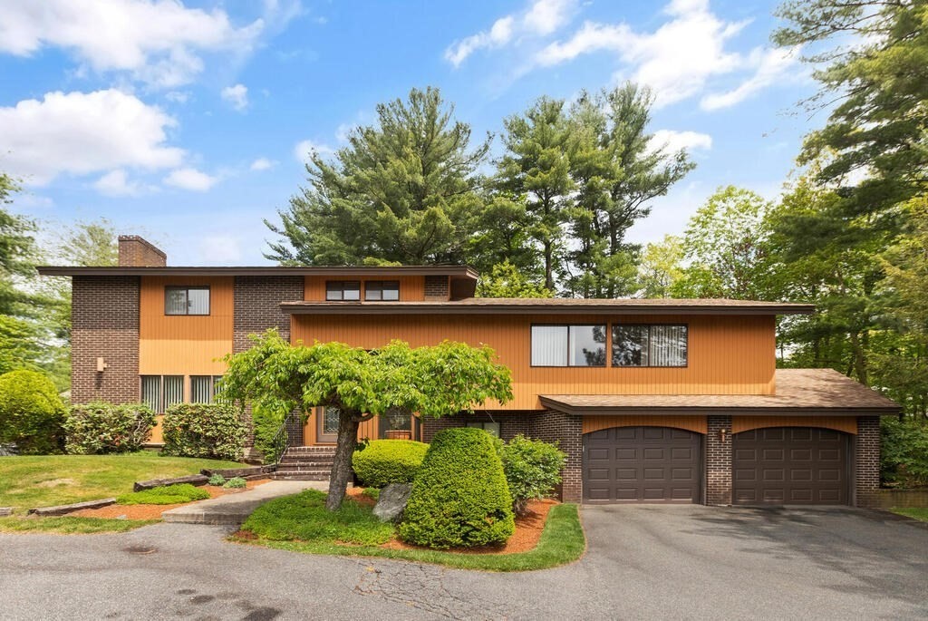 19 Arrowhead Drive Saugus, MA 01906 - Photo 1 of 31