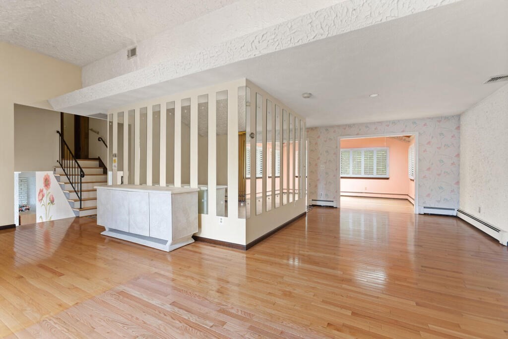 19 Arrowhead Drive Saugus, MA 01906 - Photo 8 of 31