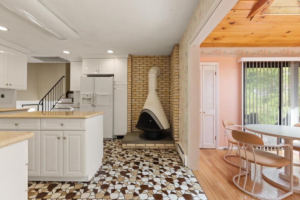 19 Arrowhead Drive Saugus, MA 01906 - Photo 10 of 31