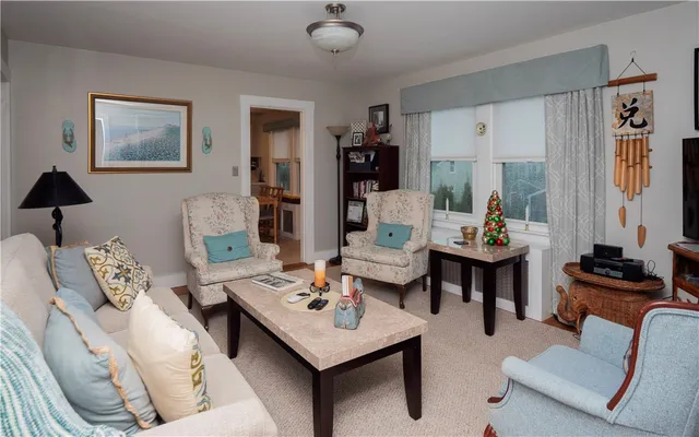 $2,200 | 196 Wolcott Avenue, Unit 2, Middletown, RI 02842