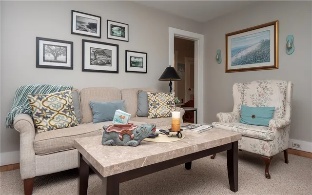 $2,200 | 196 Wolcott Avenue, Unit 2, Middletown, RI 02842