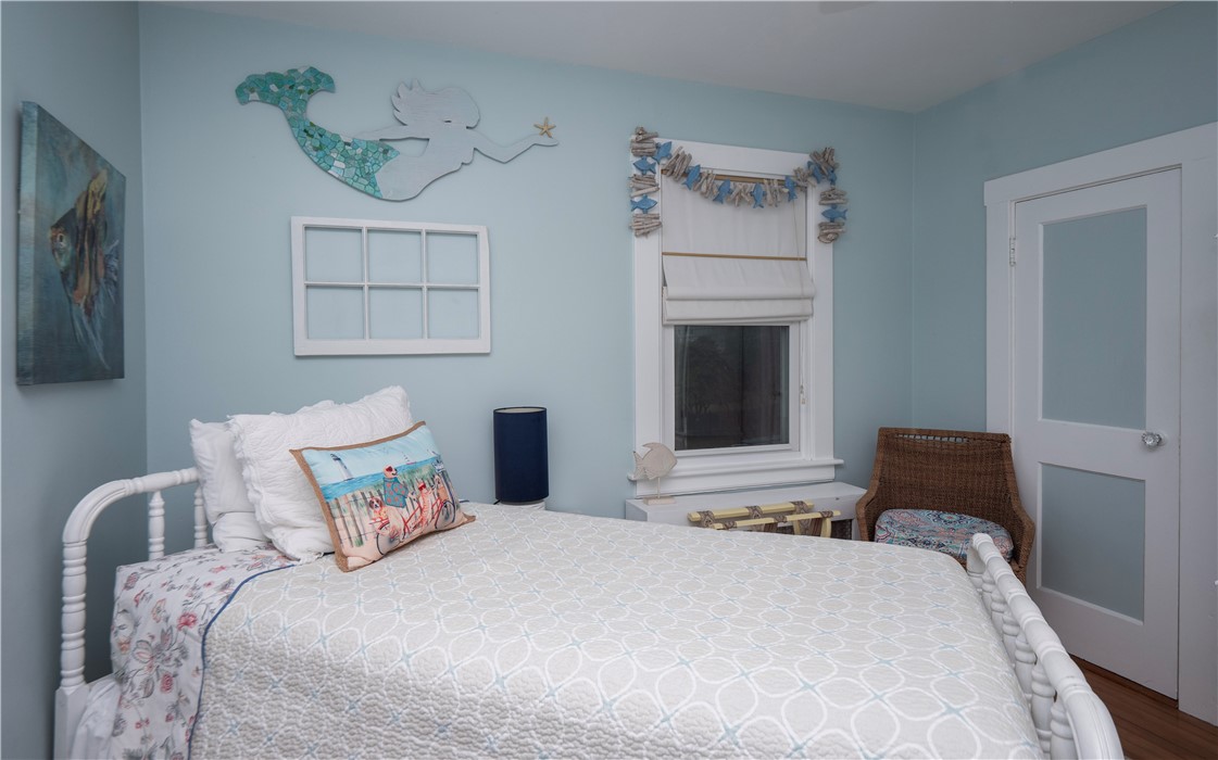 196 Wolcott Avenue, Unit 2 Middletown, RI 02842 - Photo 19 of 27