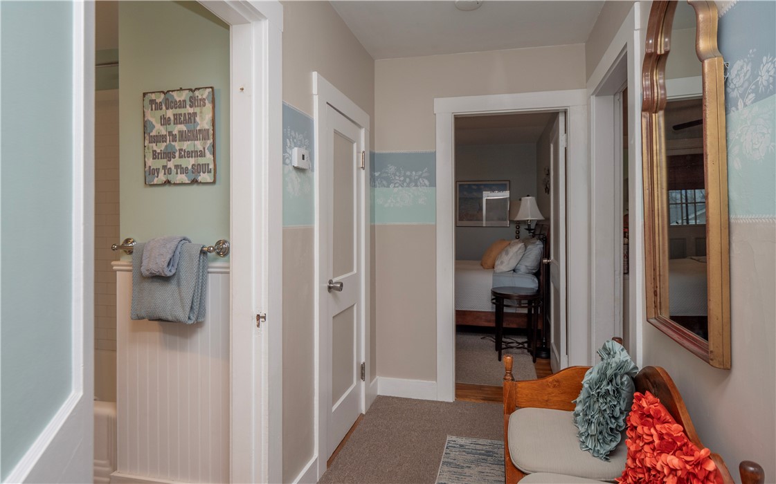 196 Wolcott Avenue, Unit 2 Middletown, RI 02842 - Photo 21 of 27