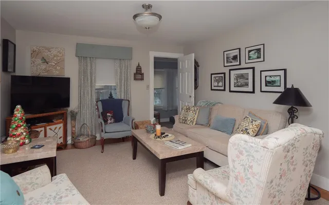 $2,200 | 196 Wolcott Avenue, Unit 2, Middletown, RI 02842