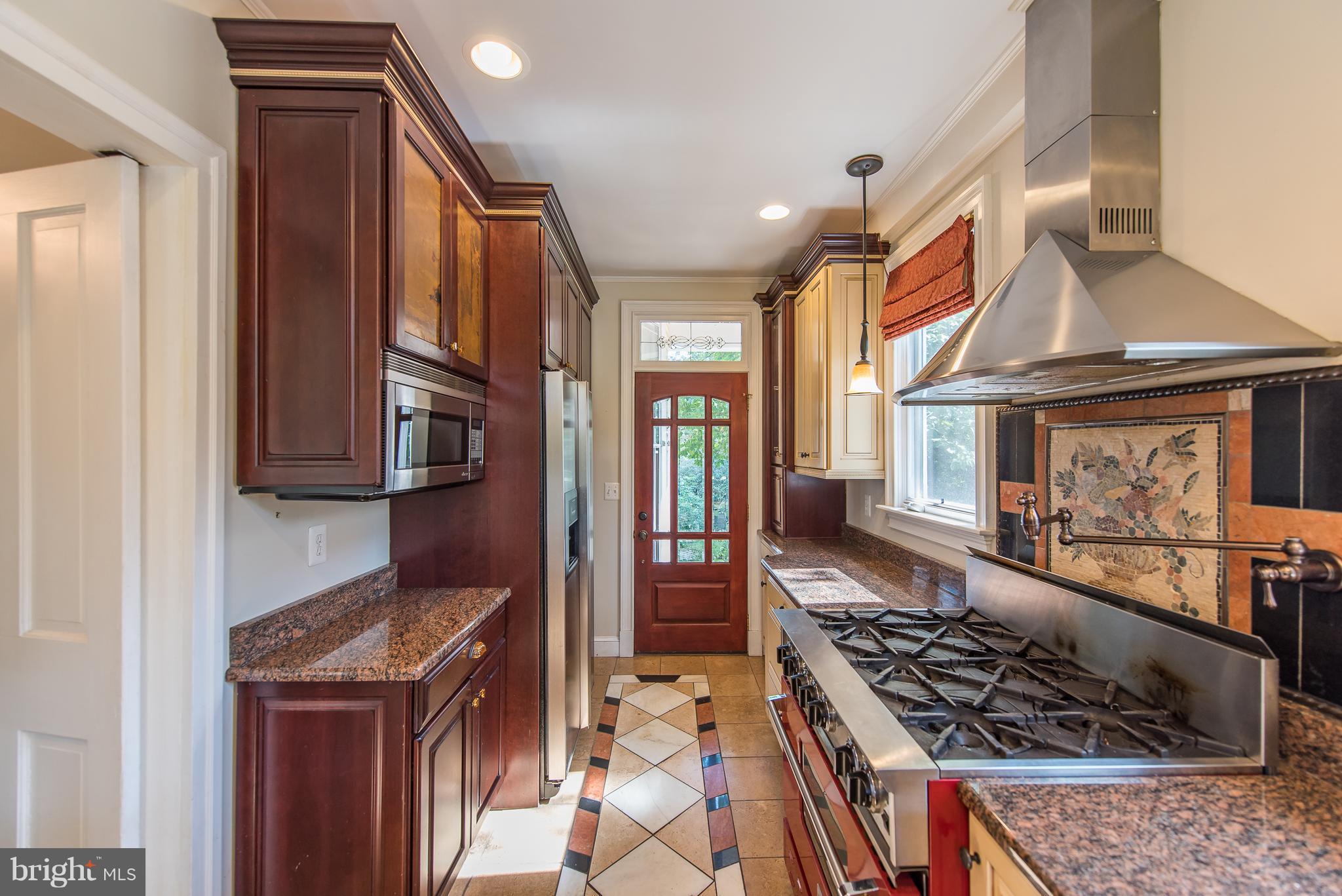 4513 Roland Avenue Baltimore, MD 21210 - Photo 11 of 30 Kitchen